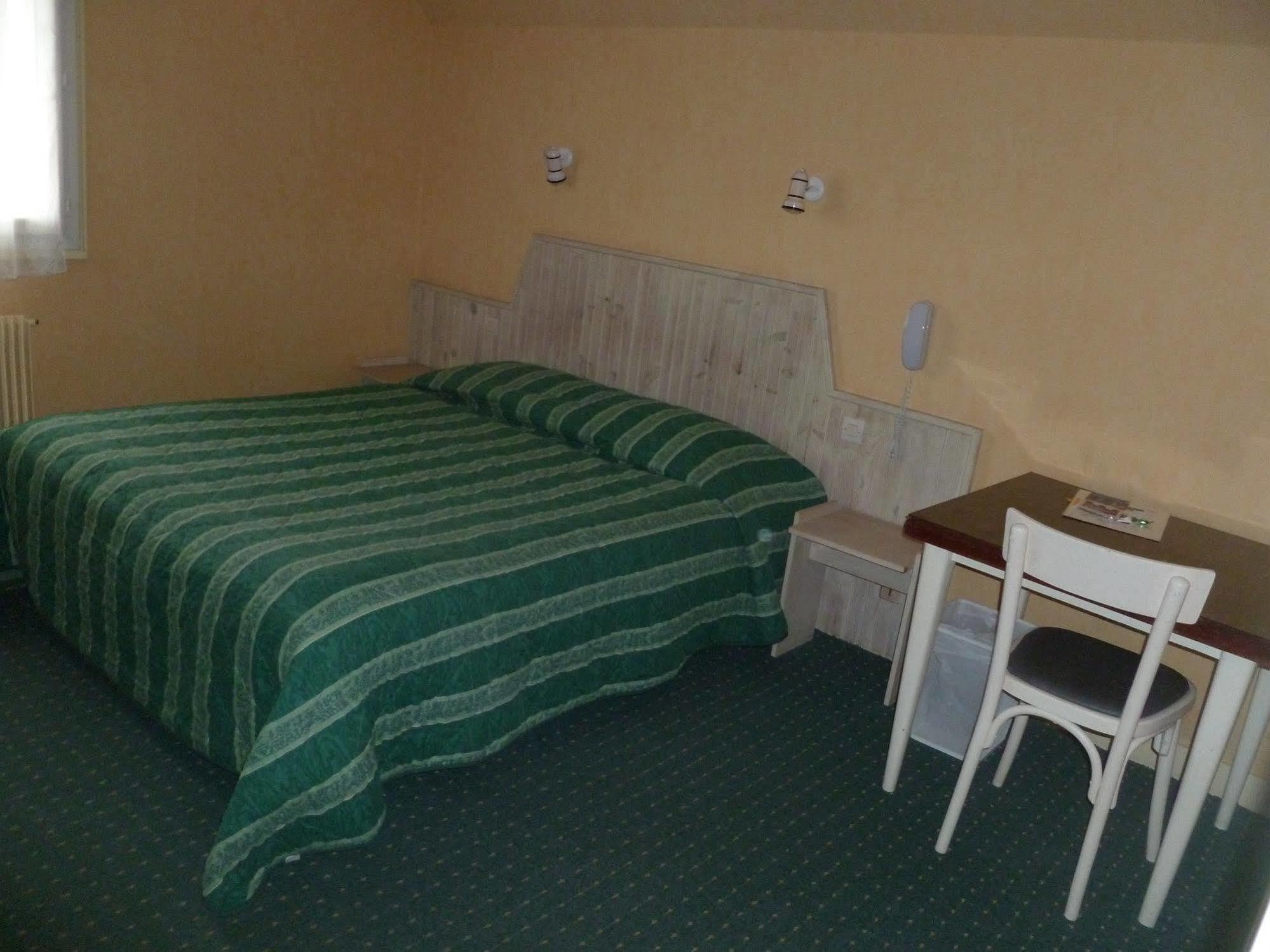 Hotel Rive Sud Шинон Екстер'єр фото