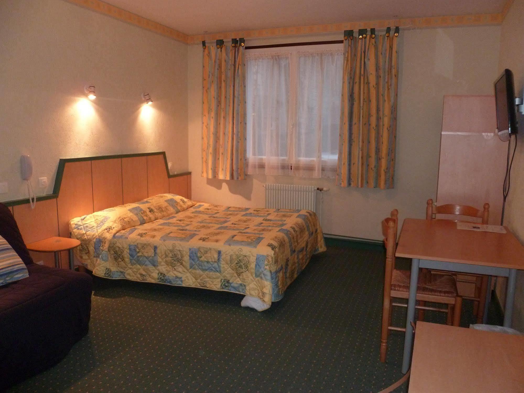 Hotel Rive Sud Шинон Екстер'єр фото